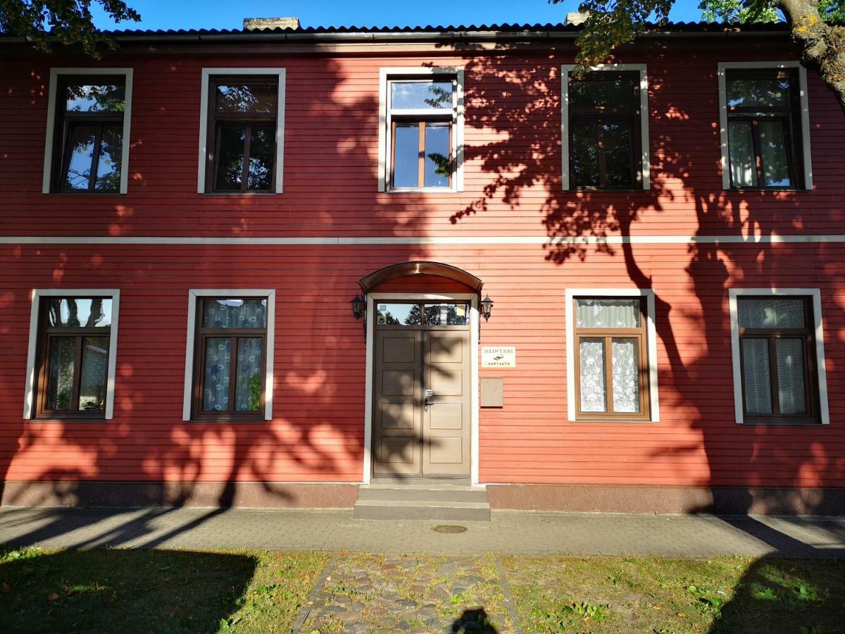 Aparthotel Dzintari Ventspils Exterior foto